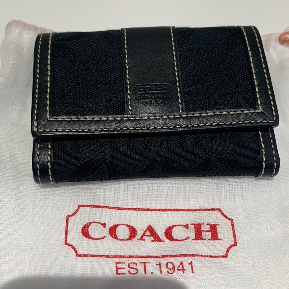 Women’s Coach Trifold Wallet